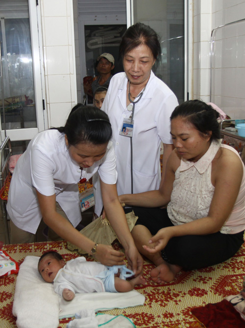 Đường dây nóng ngành y phát huy hiệu quả ảnh 1