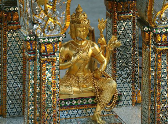 Lý do ngôi đền bị đánh bom tại Bangkok thu hút du khách ảnh 2
