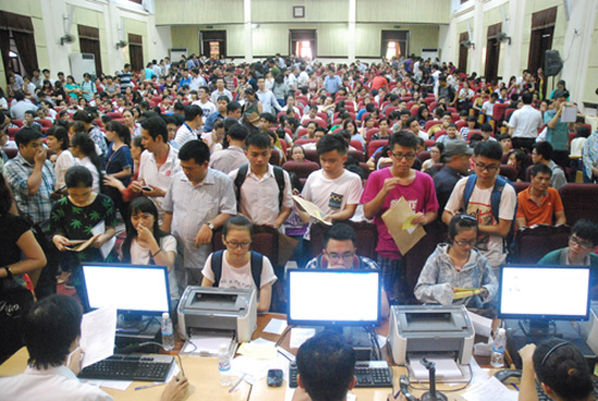 Quay cuồng với "vòng xoáy" tuyển sinh ảnh 8