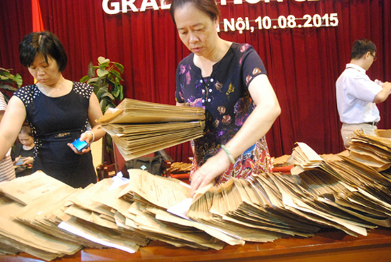 Quay cuồng với "vòng xoáy" tuyển sinh ảnh 10