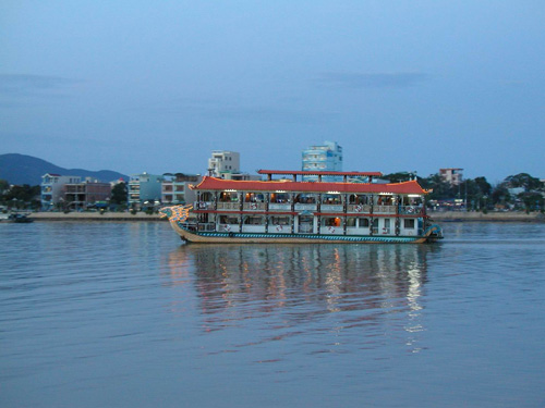 Đà Nẵng khai thác du lịch đường sông ảnh 1