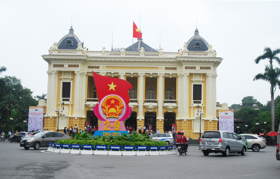 Hà Nội tưng bừng chuẩn bị lễ Kỷ niệm 70 năm Quốc khánh ảnh 1