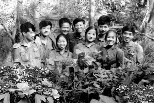 Đường Trường Sơn xe anh qua ảnh 2