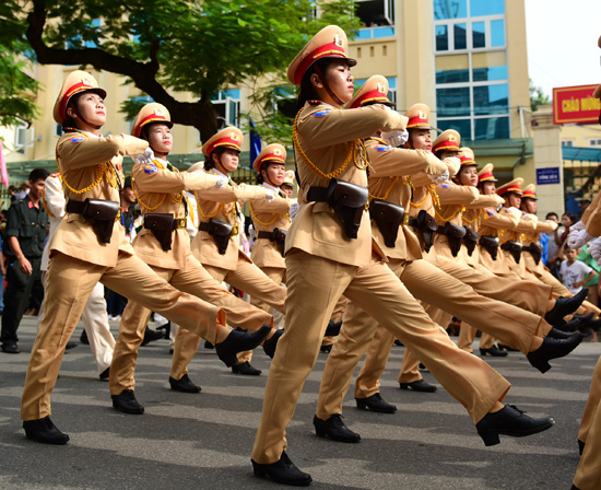 Những "bóng hồng" kiêu hãnh trong đoàn quân diễu binh ảnh 8
