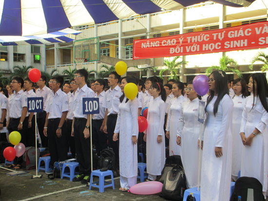  Nỗi lo đầu năm học mới ảnh 1