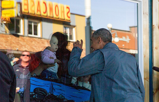Chuyến thăm nhiều kỷ niệm của ông Obama tại Alaska ảnh 10