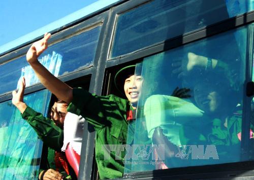 Hình ảnh xúc động trong lễ giao, nhận quân đợt 2 ảnh 3