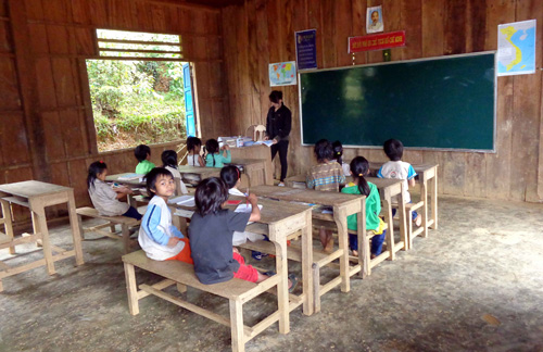 Nhọc nhằn “gieo chữ” ở vùng cao Quảng Nam ảnh 2