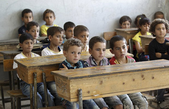 Lớp học trong vùng chiến sự ở Syria ảnh 4