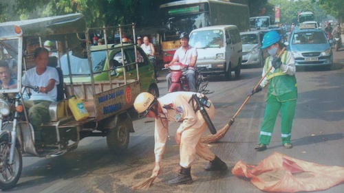 CSGT Hà Nội gần gũi hơn trong lòng dân ảnh 5
