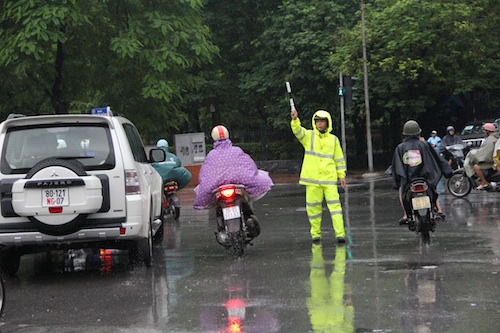 CSGT Hà Nội gần gũi hơn trong lòng dân ảnh 8