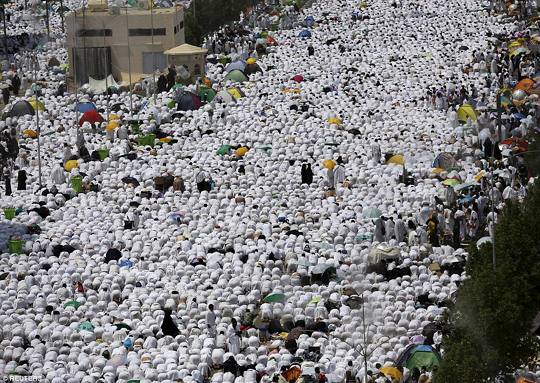 Hiện trường ngổn ngang vụ giẫm đạp gần thánh địa Mecca ảnh 17