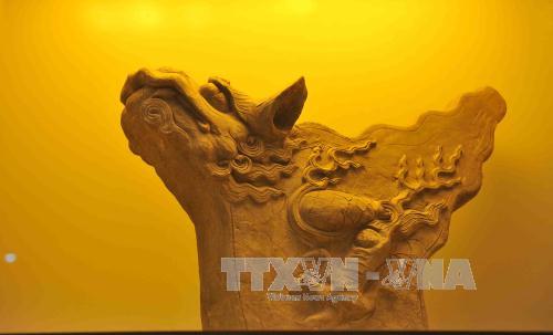 Bàn giao bộ hiện vật Hoàng thành Thăng Long tại TPHCM ảnh 1