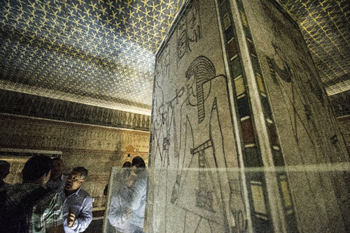 Đi tìm căn phòng bí mật của Nữ hoàng Nefertiti ảnh 1