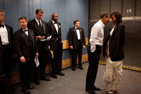 Tình cảm ấm áp ông Obama dành cho vợ ảnh 2