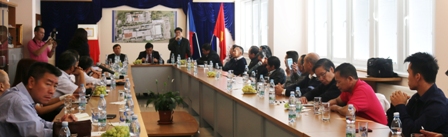Thu hút người Việt trẻ ở Séc vào lực lượng chống ma túy ảnh 1