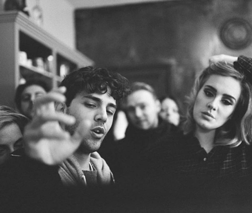 Adele trở lại làm mưa làm gió với "Hello" ảnh 4