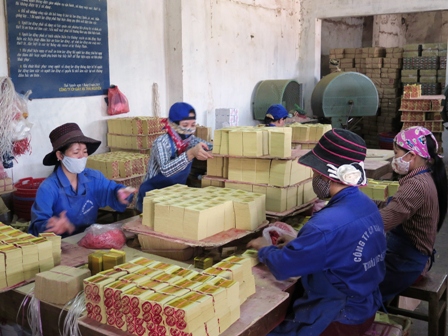 Tháng 10 nhập siêu 100 triệu USD ảnh 1