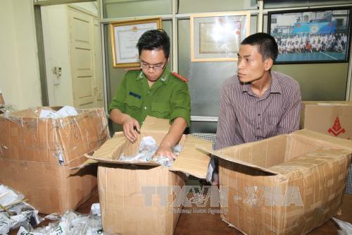 Bắt nhóm đặt làm giả bộ phận ổn định nhiệt bình nóng lạnh Ariston ảnh 2