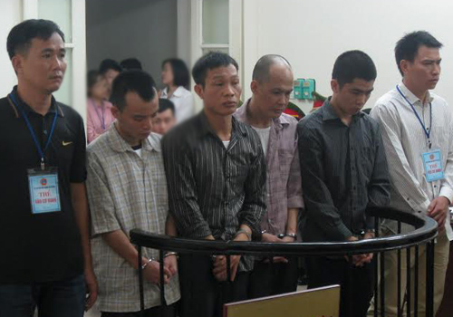 Phạt tù nhóm cán bộ trung tâm cai nghiện đánh chết học viên ảnh 1