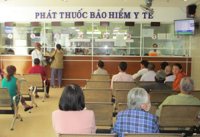 Vướng triển khai bảo hiểm y tế cho người nhiễm HIV/AIDS ảnh 1