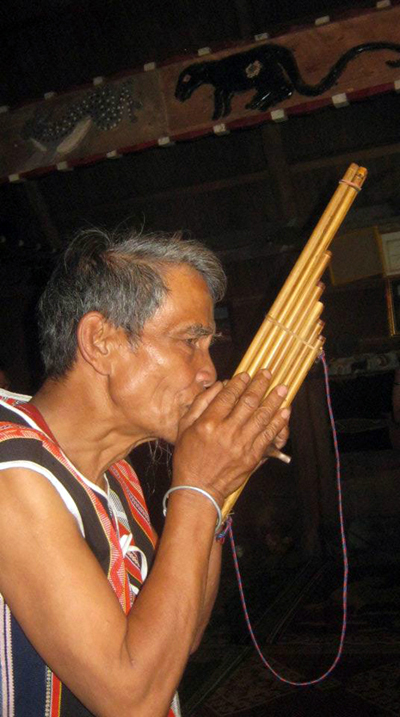 Già làng ở thung lũng Pơ Ning ảnh 1