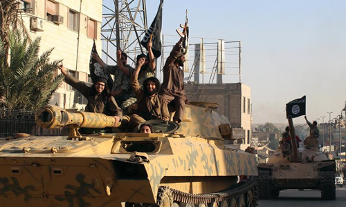 Mỹ không kích ở Raqqa tiêu diệt 32 tay súng IS ảnh 1