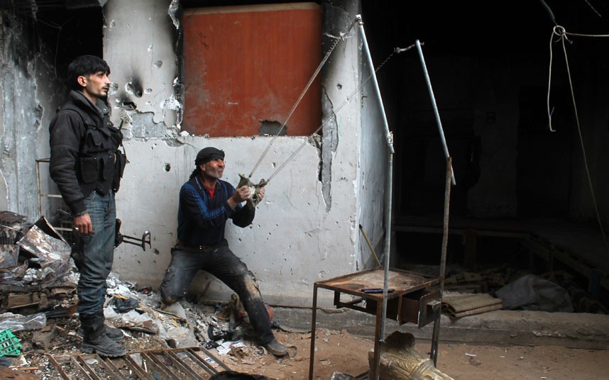 Độc đáo dàn vũ khí tự chế của phe nổi dậy Syria ảnh 5
