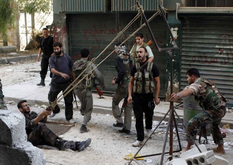 Độc đáo dàn vũ khí tự chế của phe nổi dậy Syria ảnh 6