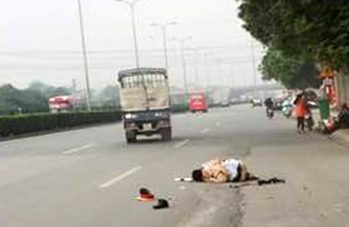 Truy bắt kẻ cố ý kéo lê cảnh sát trên đường ảnh 1