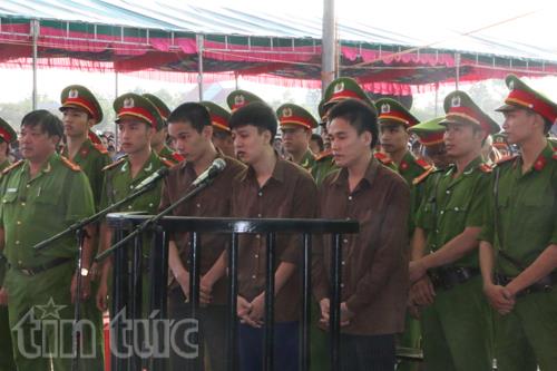 Căng thẳng xét xử sơ thẩm vụ thảm sát tại Bình Phước ảnh 5