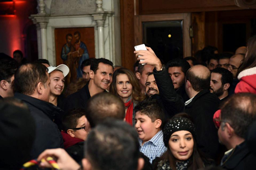 Ông Assad bất ngờ thăm nhà thờ ở Damascus trước Giáng sinh ảnh 1