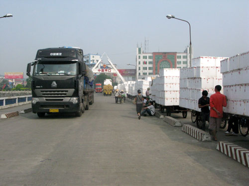 Quyết liệt đấu tranh không để điểm nóng về buôn lậu ảnh 3