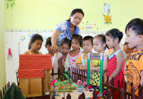 Hết lòng với trẻ em dân tộc Khmer ảnh 1