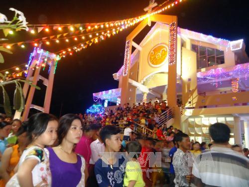 Thành phố Hồ Chí Minh rộn ràng đón Giáng sinh ảnh 2