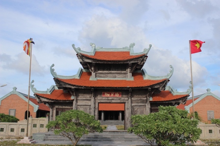 Linh thiêng những ngôi chùa giữa Biển Đông ảnh 13