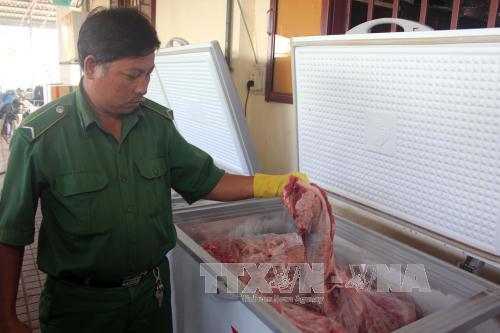 3 tấn thịt trâu Ấn Độ tẩm hoá chất “đội lốt” thịt bò ảnh 1