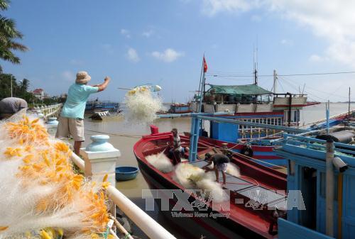 Điểm tựa cho ngư dân bám biển ảnh 1