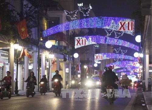 Hà Nội trang hoàng rực rỡ chào mừng Đại hội Đảng ảnh 3