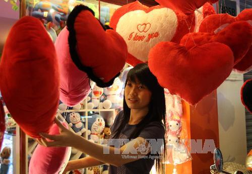 Sôi động thị trường Valentine ảnh 1
