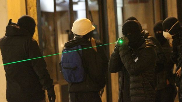 Bút laser – mối đe dọa mới với ngành hàng không ảnh 1