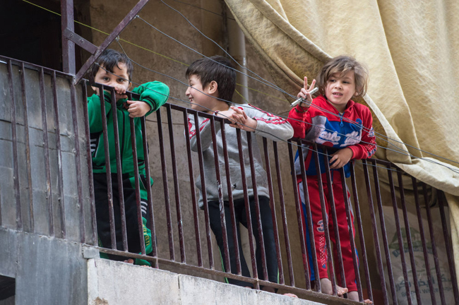 Cuộc sống trong làn đạn ở Aleppo ảnh 4