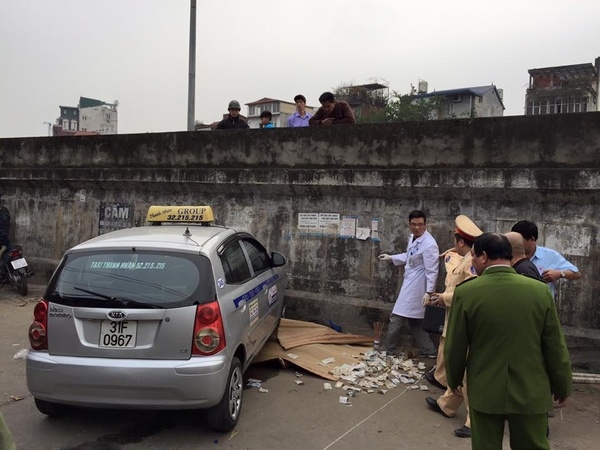 Taxi "điên" tông thương vong hai bà cháu ảnh 1