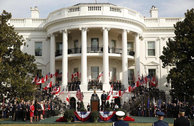 Tình cảm nồng ấm giữa ông Obama và Thủ tướng Canada gây sốt ảnh 7