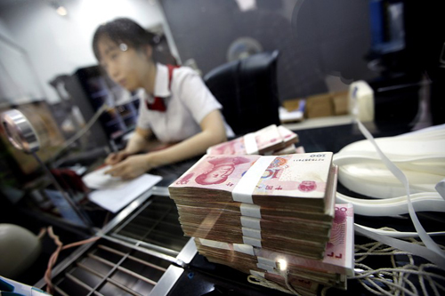 Nhà giàu Trung Quốc tuồn tiền ra nước ngoài ảnh 1