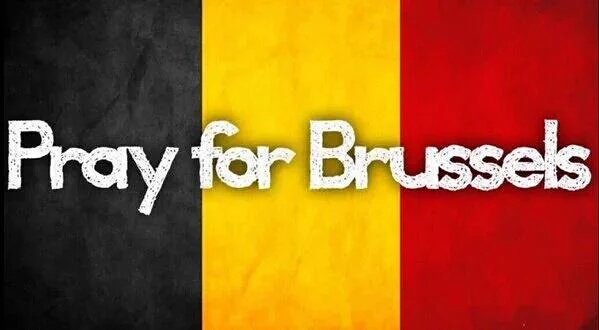 Mạng xã hội “đổi màu” cầu nguyện cho Brussels ảnh 3