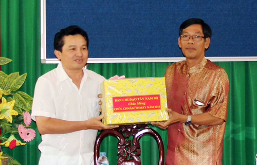 Phum sóc vui đón Tết Chol Chnam Thmây 2016 ảnh 2
