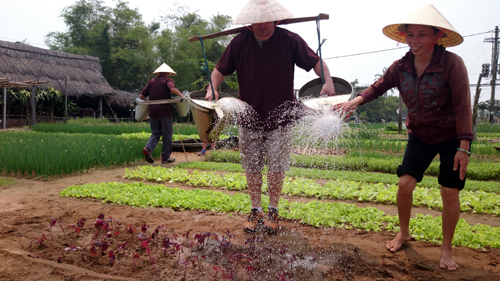 Du lịch “homestay” ở làng rau Trà Quế ảnh 4
