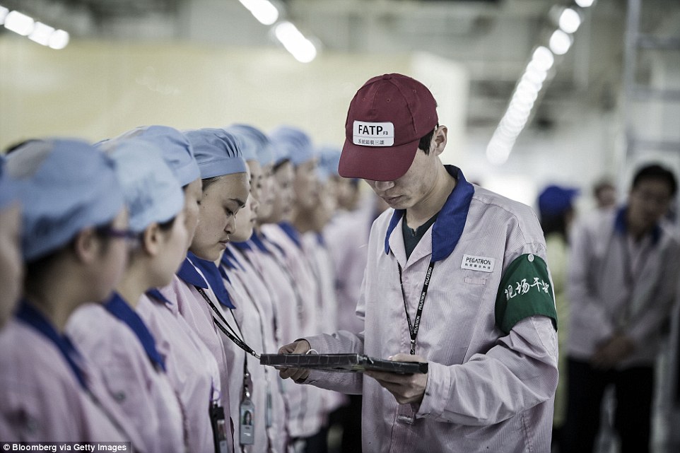 Bên trong nhà máy lắp ráp iPhone tối mật của Apple ảnh 2