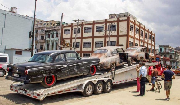 Đoàn phim “Fast & Furious 8” đại náo Cuba ảnh 2